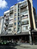 2007 р. Наріжна частина фасаду по…