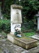 Могила М.Осадчого (1936 – 1994)