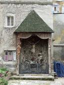 Вівтар “Голгофа” у південному дворі