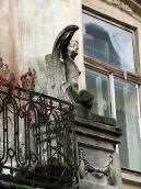 Скульптура на фасаді