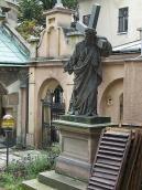 Несіння хреста у південному дворі