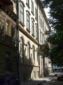 2007 р. Головний фасад  у ракурсі