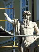 Півпостать