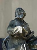 Півпостать