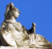 Права постать (Беллона)