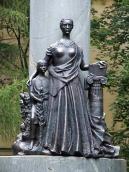 Символічна фігура Просвіти