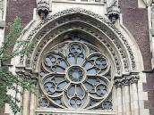 2007 р. Центральне вікно головного…