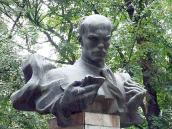 2007 р. Погруддя