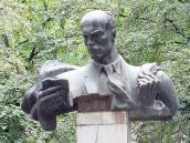 2007 р. Погруддя