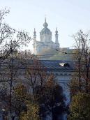 Церква на тлі Гостиного двору