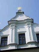 Центральна частина фронтону