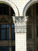 Капітель колони 1-го ярусу