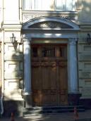 Головний вхід