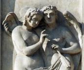 Півпостаті