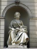 Скульптура “Комедія”