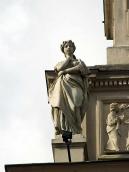 Ліва постать