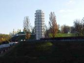 2008 р. Пам’ятник на тлі церкви Спаса…