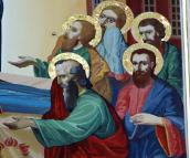 Півпостаті