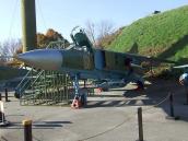 Надзвуковий реактивний винищувач МіГ-23