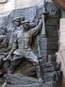 Права група (бійці з гвинтівками та ППШ)