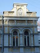 Правий фронтон