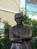 Півпостать