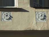 Рельєфні вставки правого ризаліту, 3-й…