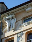 Скульптурна група 1 (ліва)