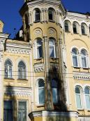 2-4-й поверхи еркера