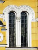 Праве прясло 1-го ярусу. Вікно-біфорій