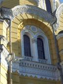 Вікно-біфорій 2-го ярусу