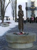 2009 р. Дівчинка