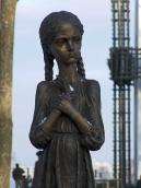 Півпостать анфас