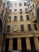 2009 р. Внутрішній двір проїзду