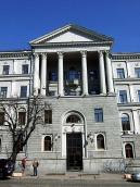 Центральний ризаліт