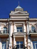 Центральний ризаліт, 4-5-й поверхи