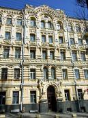 2009 р. Центральна частина головного…