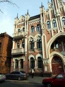 2009 р. Ліва частина головного фасаду