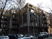 2009 р. Пава частина головного фасаду