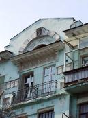 Фрагмент 6-го поверху і фронтон