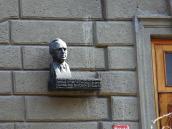 Меморіальна дошка О.І.Білецькому