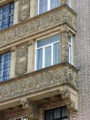 Балкони з керамічним декором