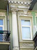 Колона і вікно 3-го поверху