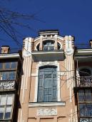 Вікно 4-го поверху і фронтон