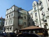 2009 р. Ліва частина фасаду по вул.…