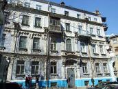 2009 р. Фасад по вул. О.Гончара (права…