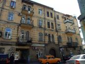 2009 р. Права частина фасаду по вул.…