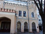 2009 р. Головний фасад (права частина)