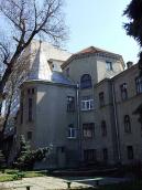 2009 р. Фрагмент головного фасаду