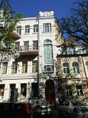 2009 р. Права частина головного фасаду